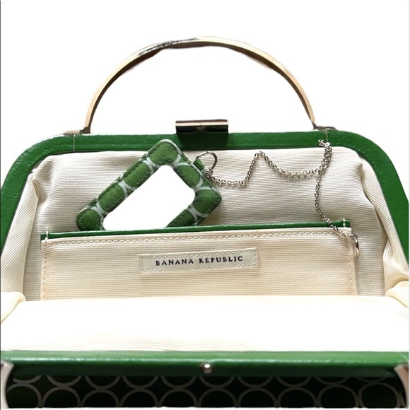 Banana Republic Clutch and matching scarf - Picture 4 of 6